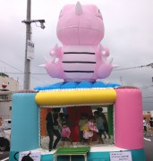 夏祭り会場でも目立っていたふわふわ