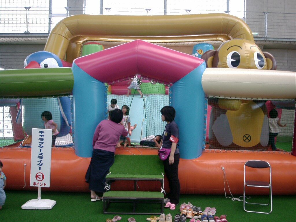 社内運動会での子供用の遊び場 ふわふわ エア遊具 レンタル Com