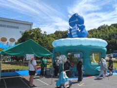 地域交流も兼ねた企業夏祭りに暑さ対策もバッチリなふわふわ「エアランド」をレンタル!in群馬県富岡市